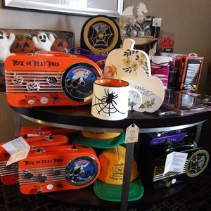 LARGE LOT: ALL BRAND NEW VARIETY HALLOWEEN LOT RAE DUNN HOME GOODS PARTY CITY